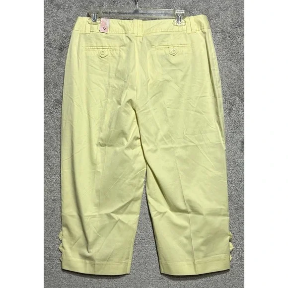 Dressbarn Woman's Capri Pants Yellow Size 12 - Picture 2 of 10